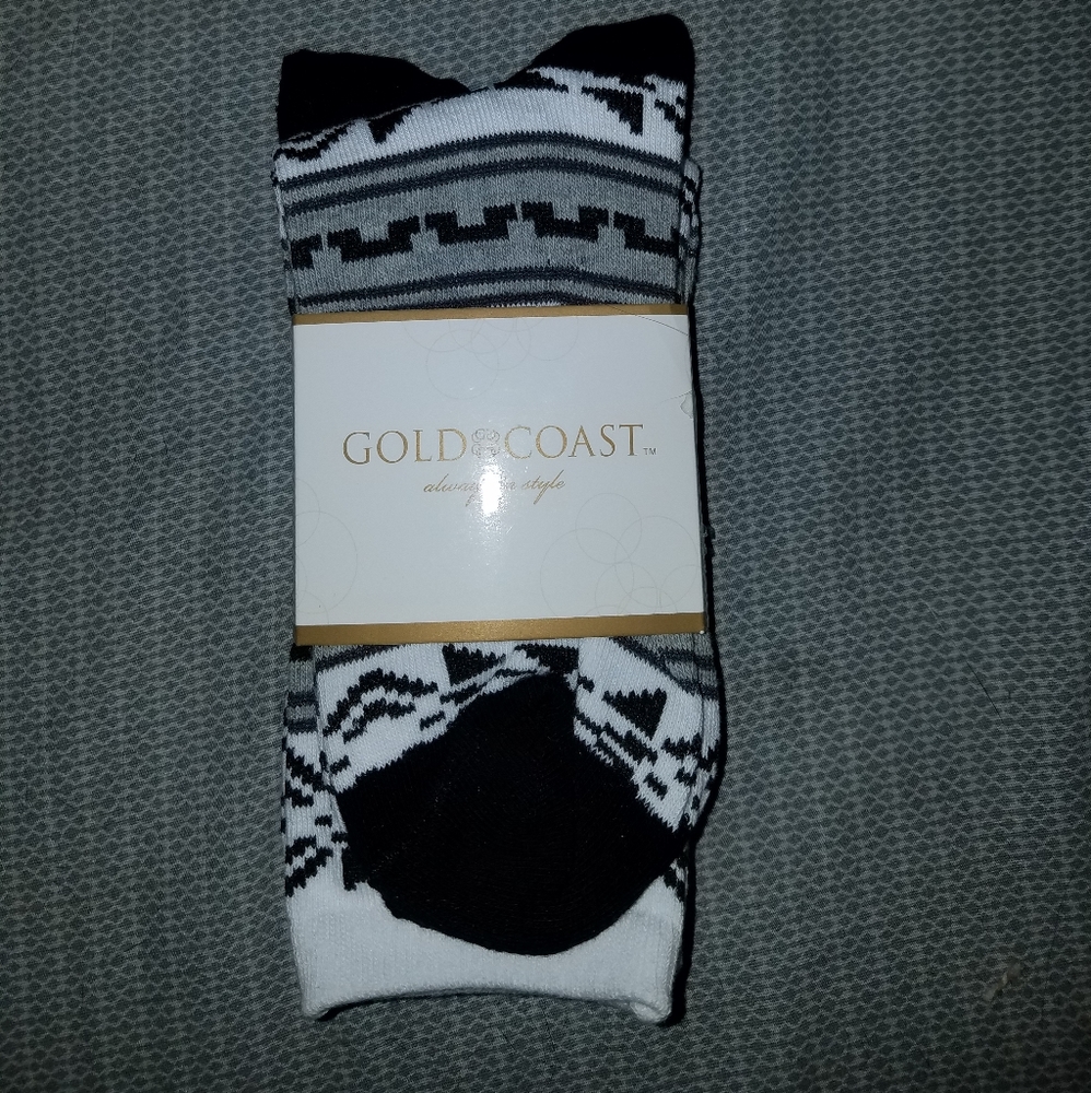 Womens socks size 9-11 nwt